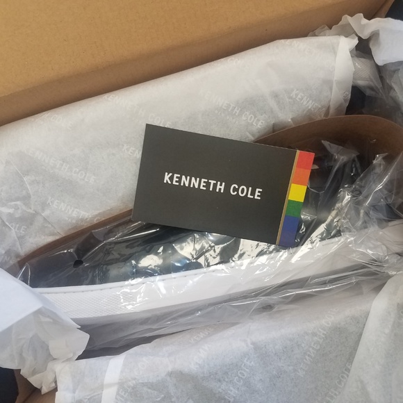 Kenneth Cole Other - Kenneth Cole Men's Pride Kam - Black